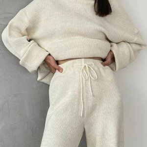 White Women's Solid Colour 2-piece Lounge Sets